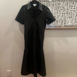 Evereve Black Short Sleeve Midi Dress
